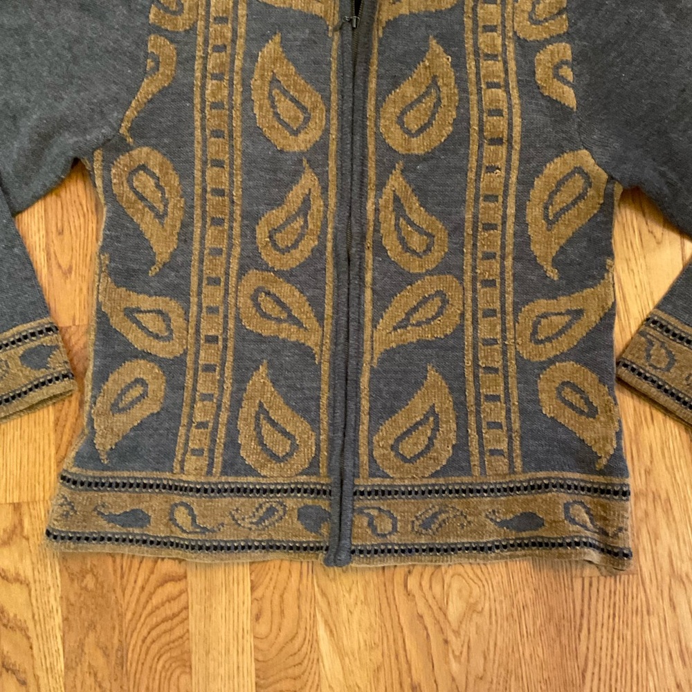 Pendleton- Beautiful Paisley Gray/ Brown Cardigan sweater. Size L - Picture 3 of 7